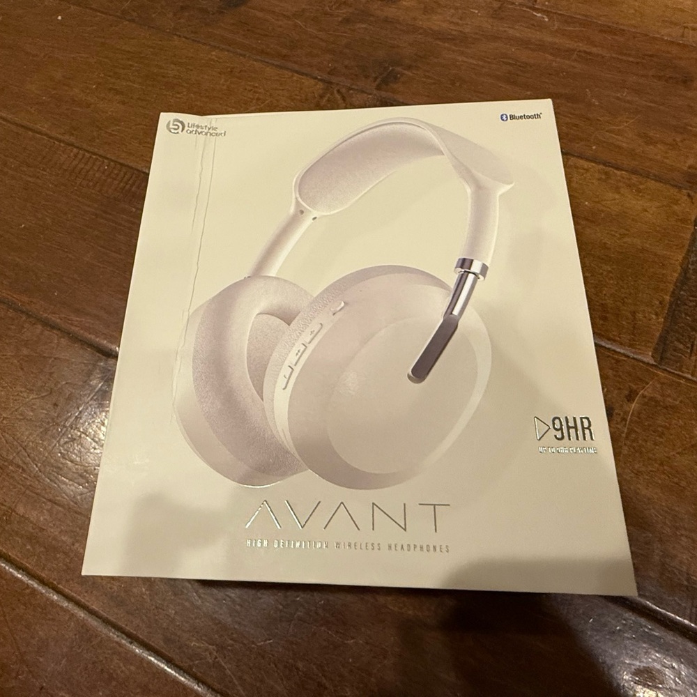 AVANT
HIGH DEFINITION WIRELESS HEADPHONES